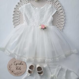 Sukienkana Chrzest Święty-śmietankowa z koronkami i bukiecikiem