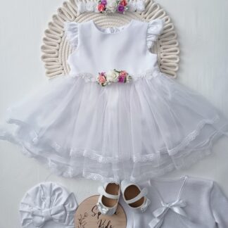 Sukienka na Chrzest Święty z motylkowym rękawkiem
