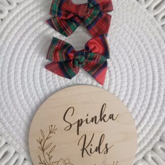 Spinki w czerwoną kratę