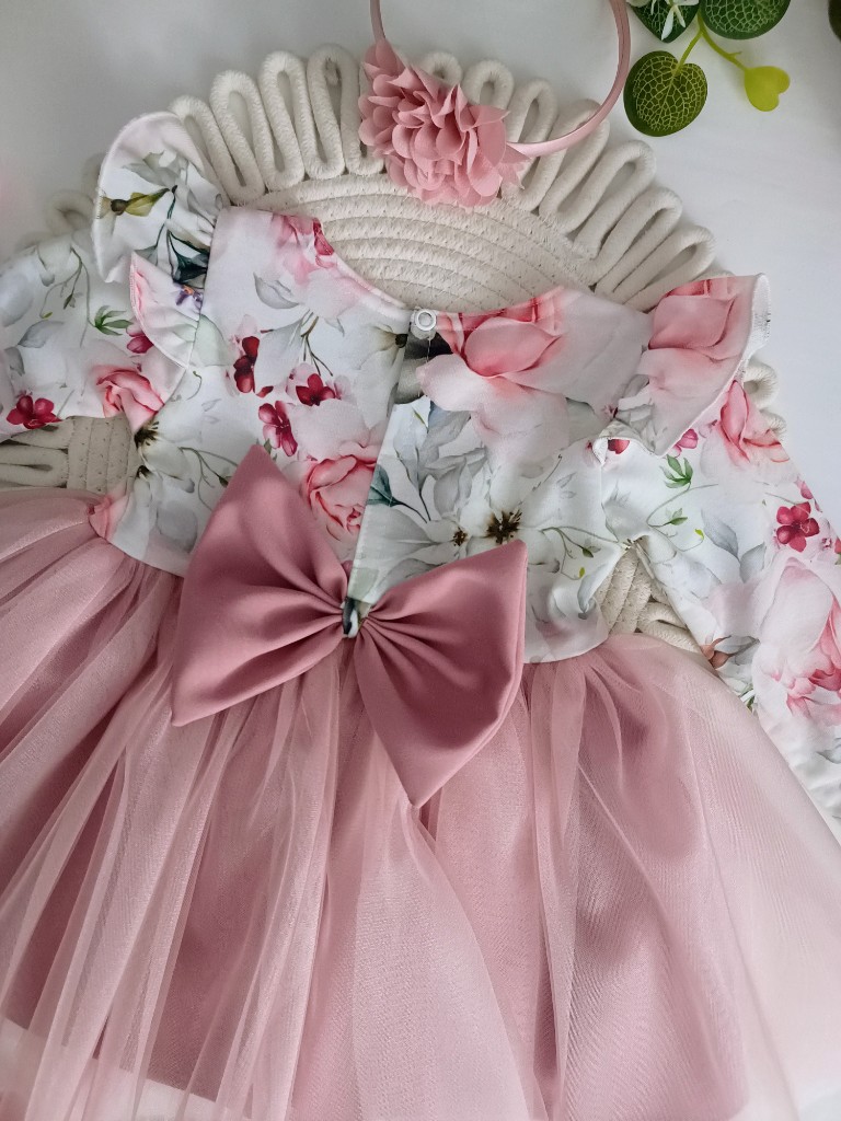 Tiulowa sukienka z kokardą z tyłu - obrazek 3