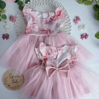 Sukienka tiulowa z kokardą róż