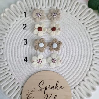 Spinki kwiatki w odcieniach beżu